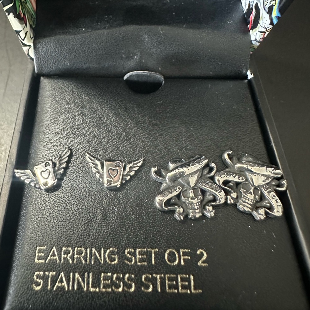 🆕Ed Hardy Set Of 2 Stainless Steel Wings & Skull Earrings